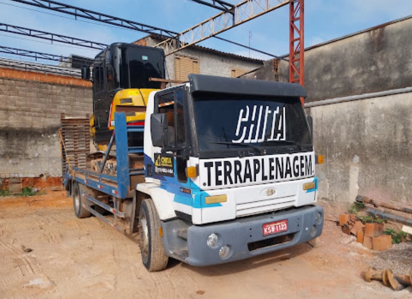 empresa de terraplenagem, limpeza de terrenos, perfuração de brocas, baldrames